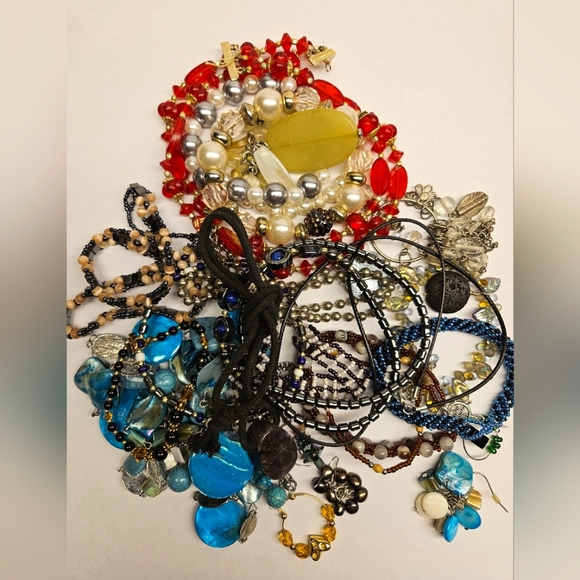 Jewelry Beaded Craft Lot - Picture 2 of 12